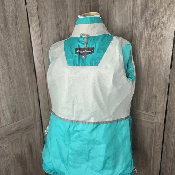 Women green raincoat windbreaker jacket - Picture 9 of 14